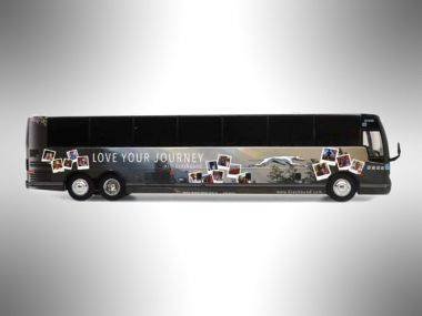 PREVOST X3-45: Greyhound "Love Your Journey" Special Deco